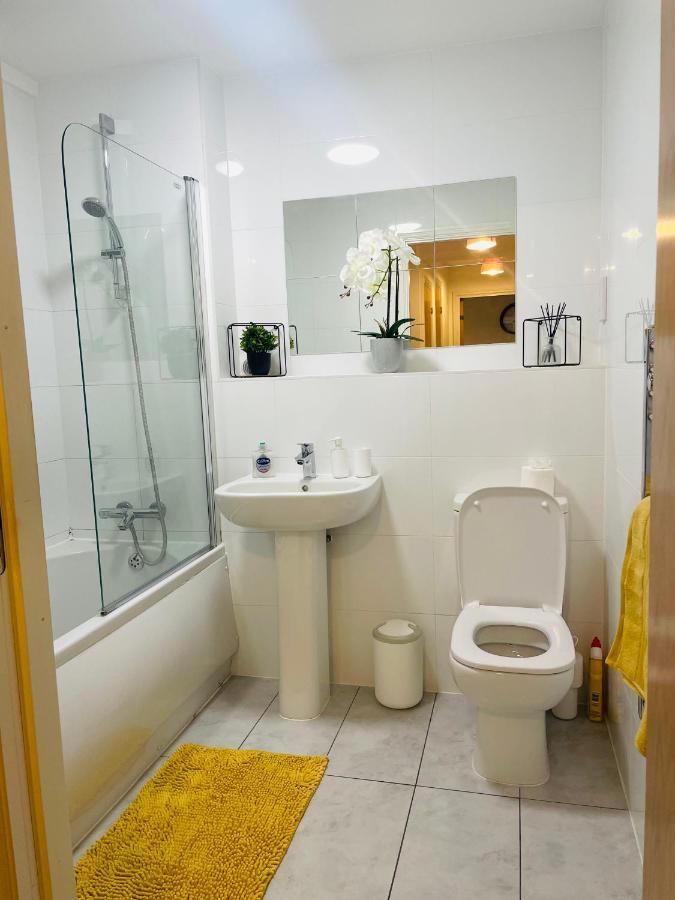 #0509 Two Bedroom Serviced Apartment- Free Parking Derby Dış mekan fotoğraf